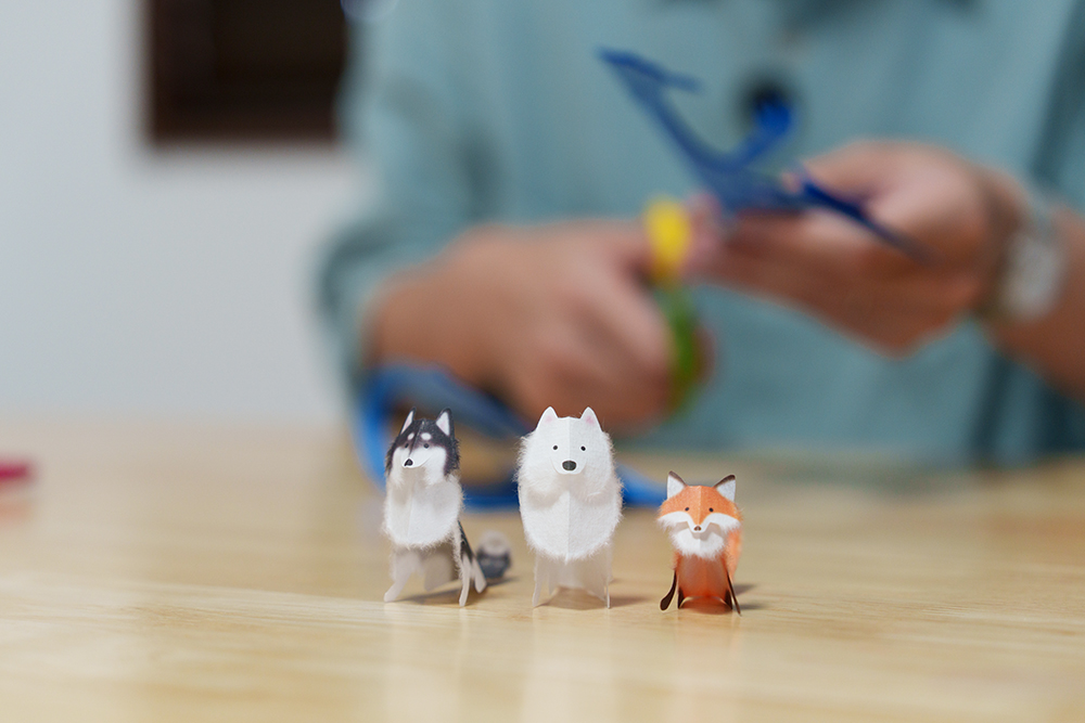 切り折り紙作家キワムさんのハサミ